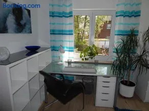 Neues modern möbliertes Komfortappartement - Image 2