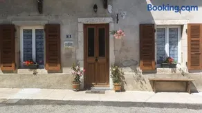Aux Portes Du Marais - Image 4