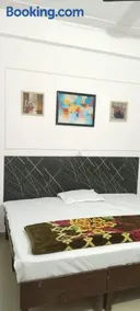 RR Home Stay - Image 3