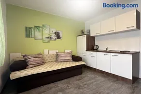 ASGARD Guesthouse - Image 2