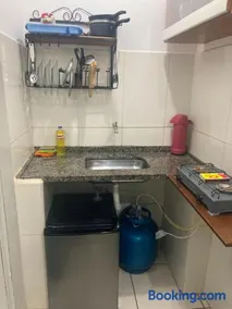 kitnet26 with air conditioning and parking, well located - Image 4