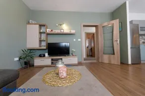 Blue home - Image 3