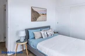 Bright, comfortable family home in leafy Forest Hill - Image 2