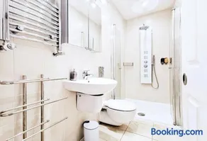Brackenbury Apartments - Image 2
