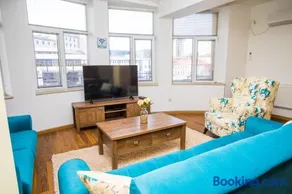 Old City Square Apartment - Image 4