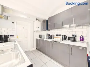 The Kettering Residence , Private Ensuite Rooms , Wicksteed Park , KGH , Silverstone - Image 4