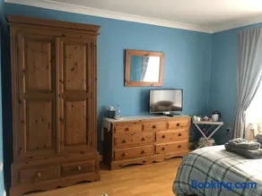 Home Thyme Holding - Image 3