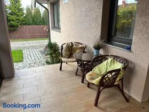 Family house room - Image 4
