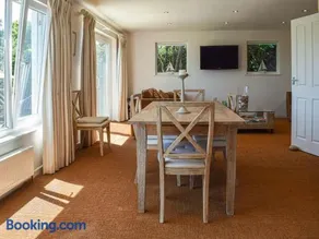Top Deck - half rate more than 1 week stay! Enquire Now - Image 1