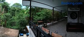 White Jail at Koh Tao Hostel - Image 4