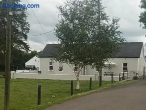 Birdhill Farmhouse - Image 3