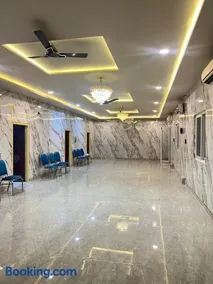 N R GUEST ROOMs - Image 4