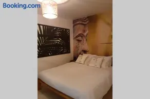 LOVE ROOM OUT OF TIME *JACUZZI* - Image 1