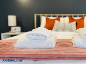 Rivertown Retreat in Downtown Verona - Image 5