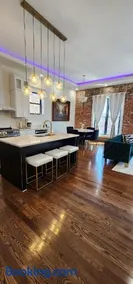 The Luxe Building- 2 Bedroom Apartment in Metropolis - Image 4