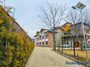 The Walnut Creek Pahalgam - Image 1
