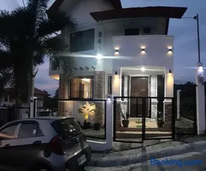 A sea view 3 bedroom beach vacation home - Image 5
