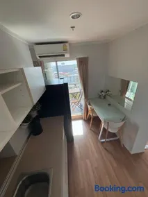 Minimalist Condo in Pinklao - Image 2