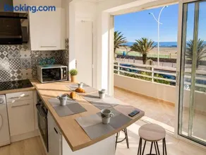 "PLAGE" Splendide Vue Mer depuis la chambre et le salon cuisine, 20m de la plage! - Image 3