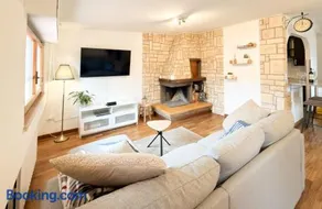 Alcione Family Residence - Image 3