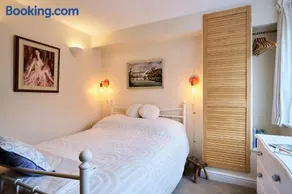 The Apartment at Charles Road - Image 5