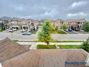 Affordable Room with FREE Parking in Newmarket ON - Image 4