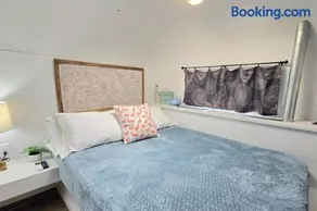 Waterfront Escape - Margie 1974 Silver Streak - Image 3