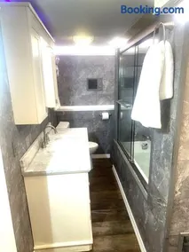 Secret Hot Tub King Haven Hideout - Image 1