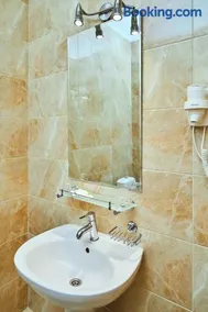Hotel Patriarshyi - Image 5