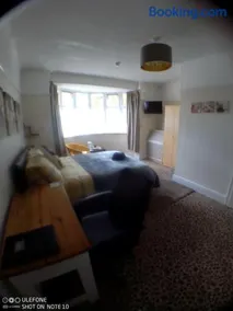 Snowdon House Single rooms for solo travellers - Image 3