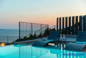 Villa Moon - Image 1