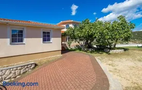 Villa Superior - Image 1