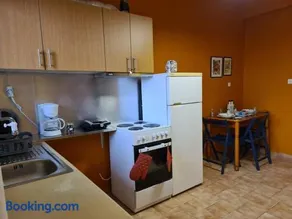 Seaside Apartment in Xilokastro - Ammos Beige by Booking Kottas - Image 4