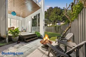 The Boat House- Casuarina Beachfront Home - Image 2