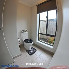 Calm and cosy Homestay - Image 5