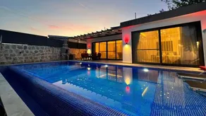Villa Lantana - Image 1