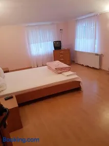 Guest House Iveta - Image 5