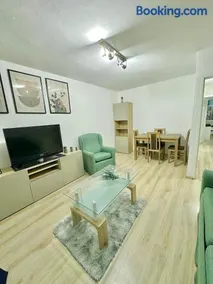 Varsovian Chic - Stylish 2BR in City Center with Balcony & Views - Image 3