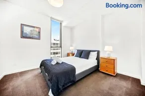 Mascot Central 3 Bed Apt Close to Airport & CBD - Image 4