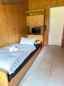 Monteur Budget Zimmer - Image 5