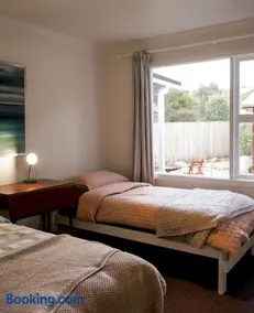 Lawrence creek cottage Bruny Island - Image 3