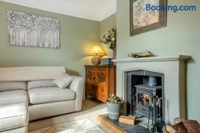 3 Bed in Freshwater oc-h30562 - Image 4