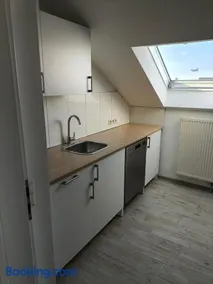 Furnished Two-Room Apartment 5P with Separate Additional Room 3P - Image 3