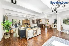 Paradise in the Palisades - Image 3
