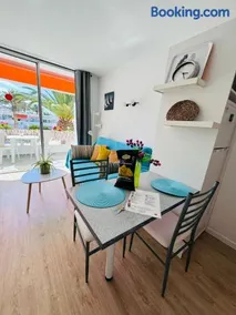 Blue Paradise Apartment - Image 2