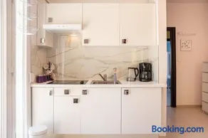 Jordan's Seaview Apartment - Image 4