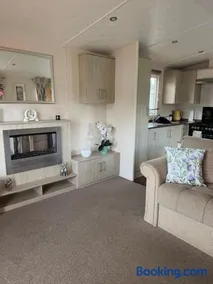 20 The Green, Lilliardsedge - Image 2