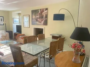 Central Georgian Garden Flat with Free Parking - Image 4