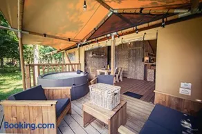 Tente lodge insolite Jacuzzi privatif en pleine nature - Image 4