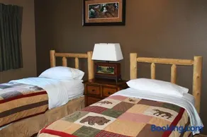 2 Bedroom Lower Lakefront Condo, Wild Eagle Lodge #116 - Image 1